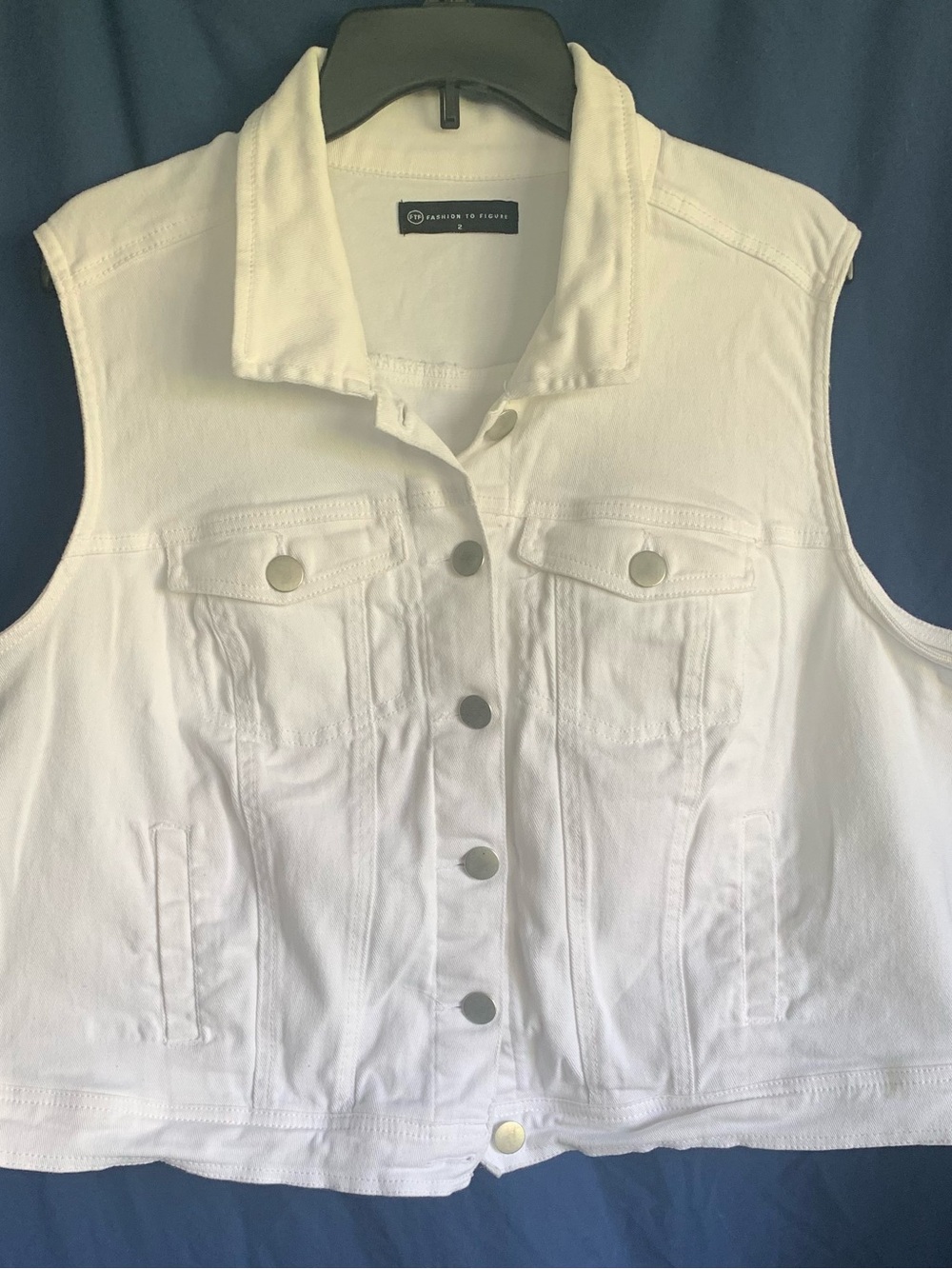 Fashion to Figure size 2X White Denim Vest